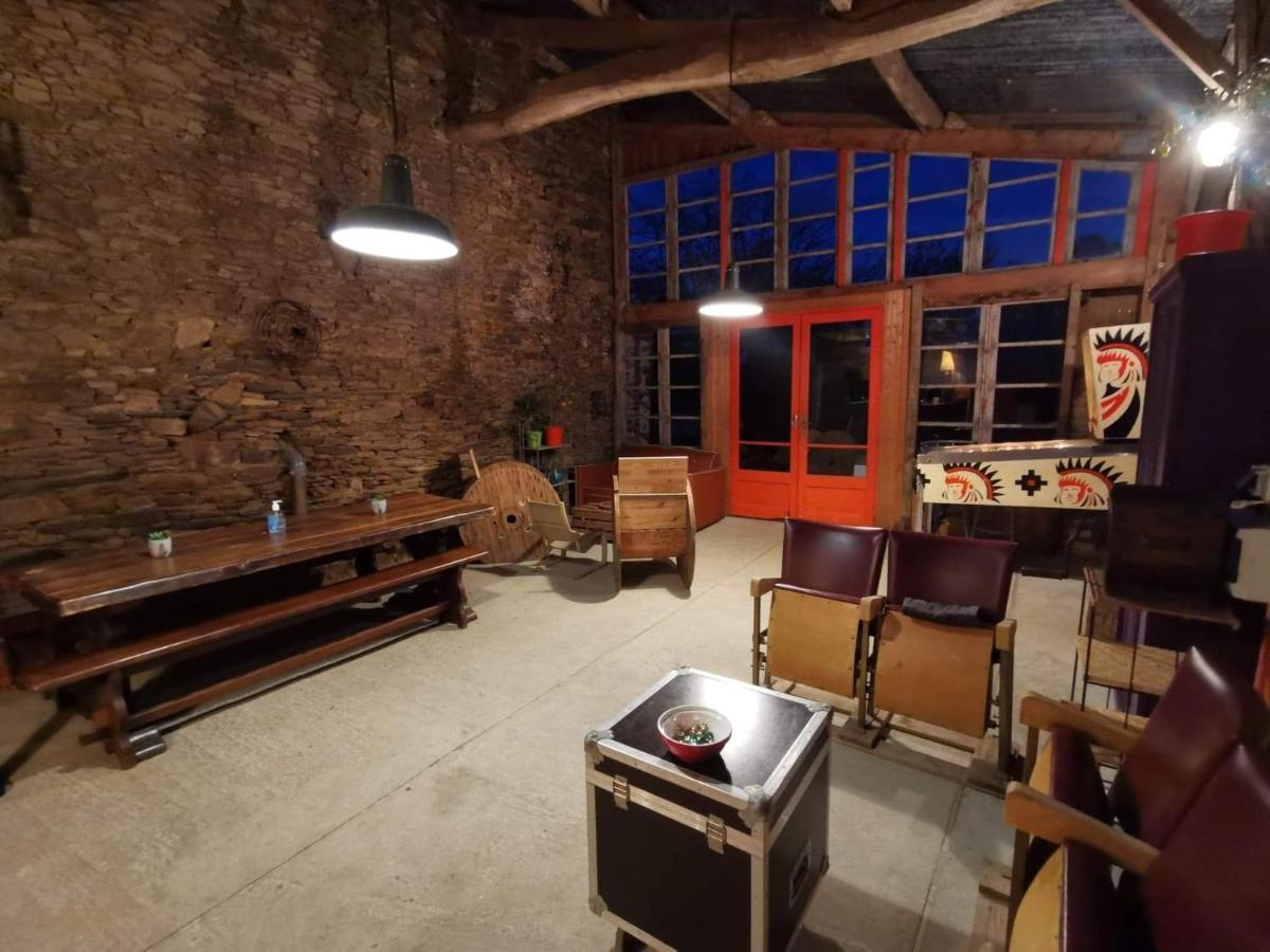 Aux Yourtes de La Fabrique Saint-Florent-des-Bois Extérieur photo